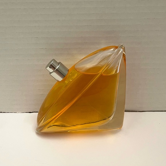 Calvin Klein Reveal Perfume - Picture 2 of 2